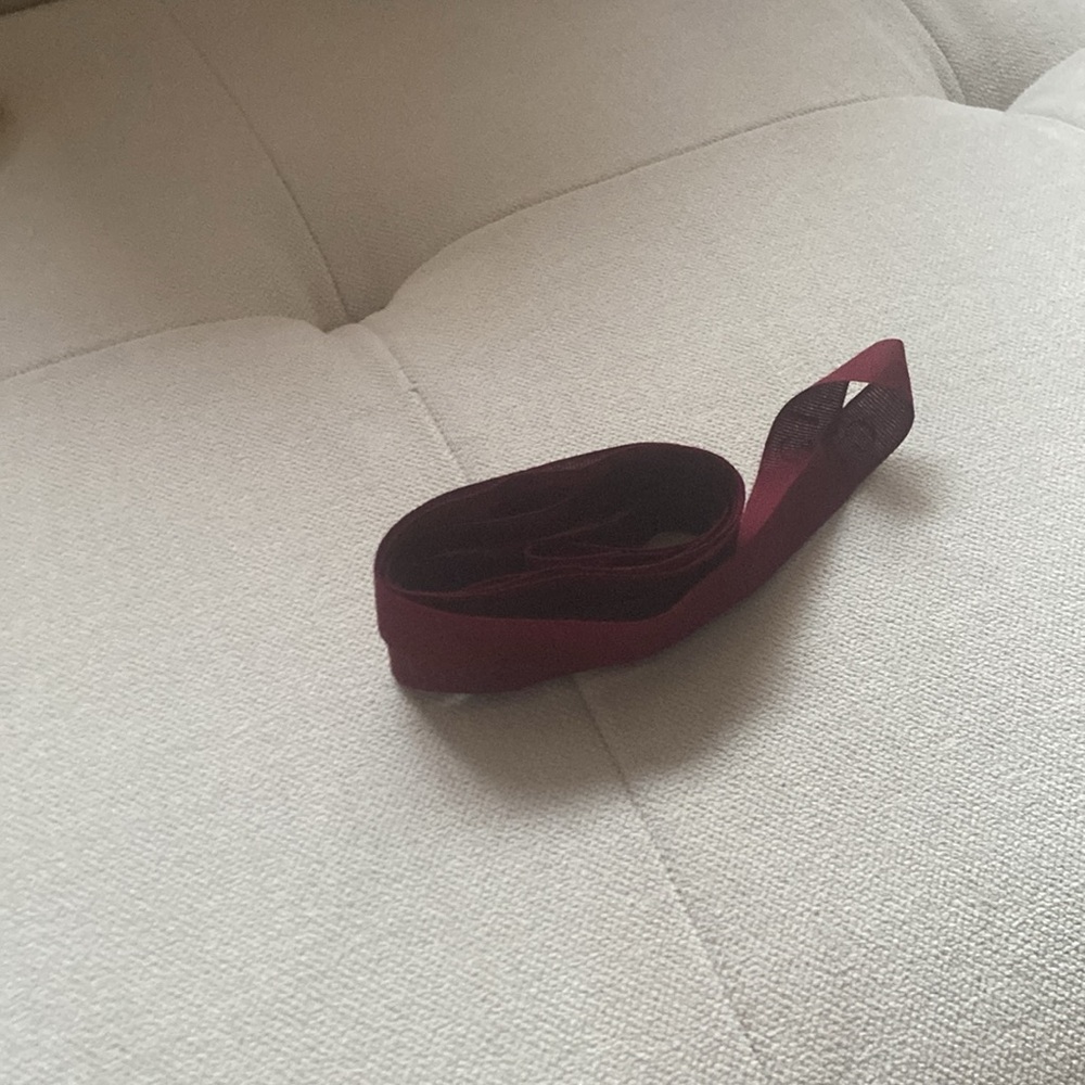 Gucci Ribbon Authentic  86” - Picture 3 of 3